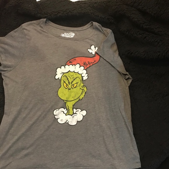 Old Navy Tops - Old Navy Woman’s Grinch T Shirt